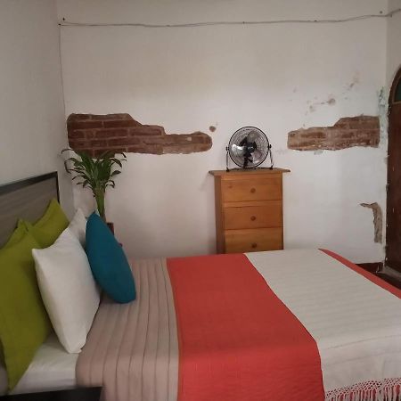 ホテル カーサ ニーナ Oaxaca エクステリア 写真